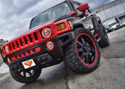 Red White Halos and Forgiato Logo Puddle Courtesy Door Lights Hummer H3