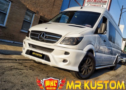 2010 Mercedes Sprinter Custom Leather Seats, Running Boards, Body Kit And More.