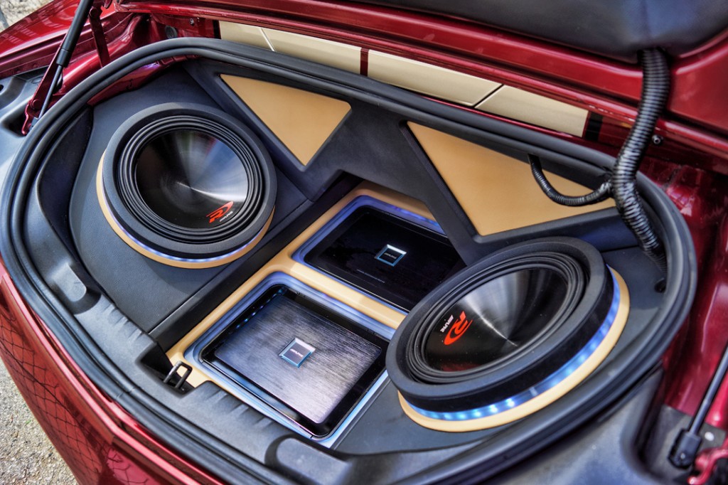 2011 Camaro SS Custom Sub Enclosure Sound System